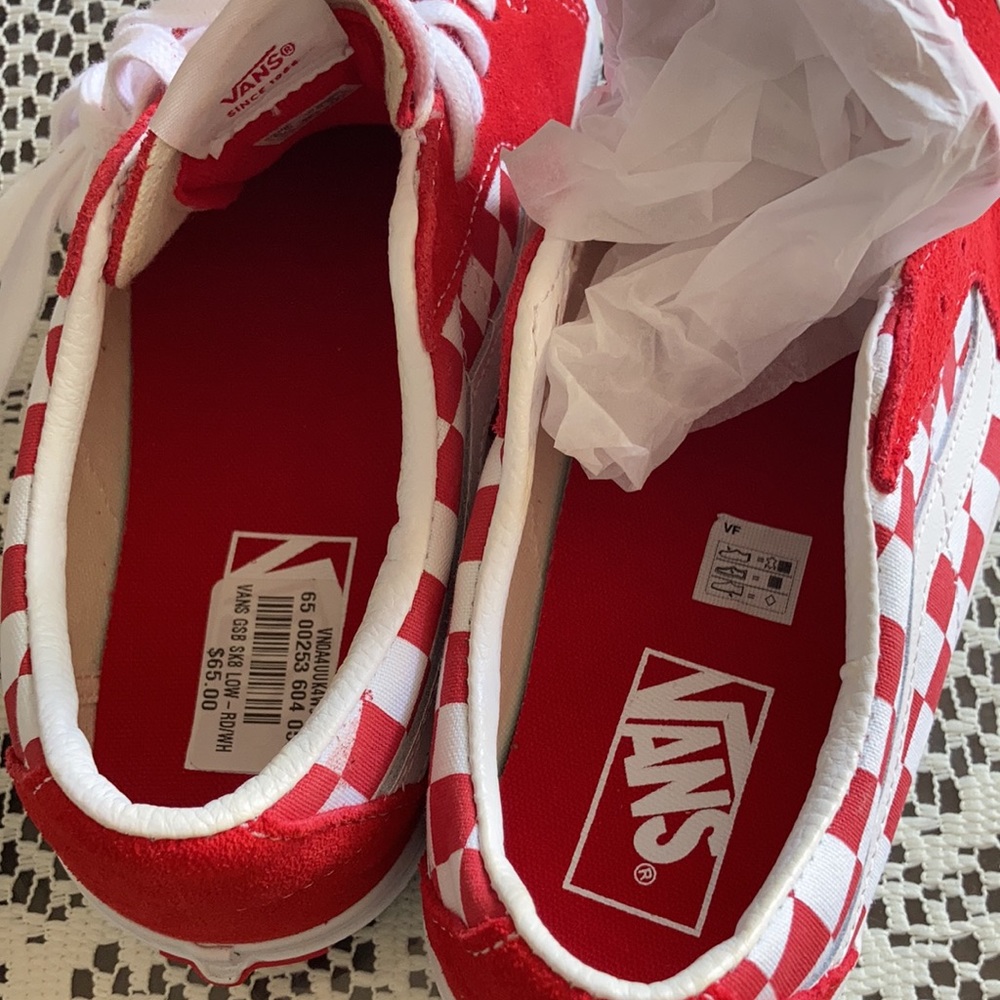 Vans - Picture 2 of 5